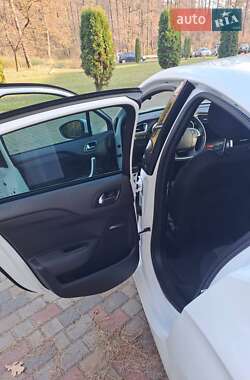 Хэтчбек Citroen DS4 2012 в 