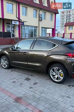 Хэтчбек Citroen DS4 2011 в 