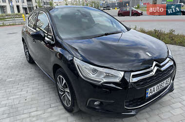 Хэтчбек Citroen DS4 2012 в 
