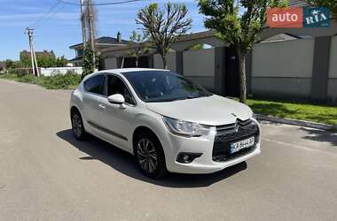 Хэтчбек Citroen DS4 2012 в 