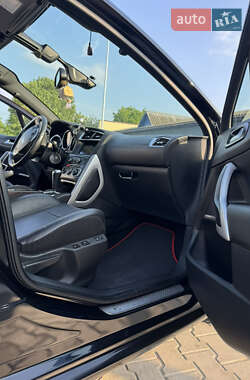 Хэтчбек Citroen DS4 2012 в 