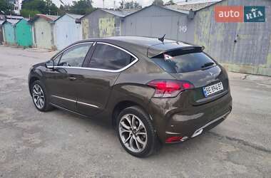 Хэтчбек Citroen DS4 2012 в 