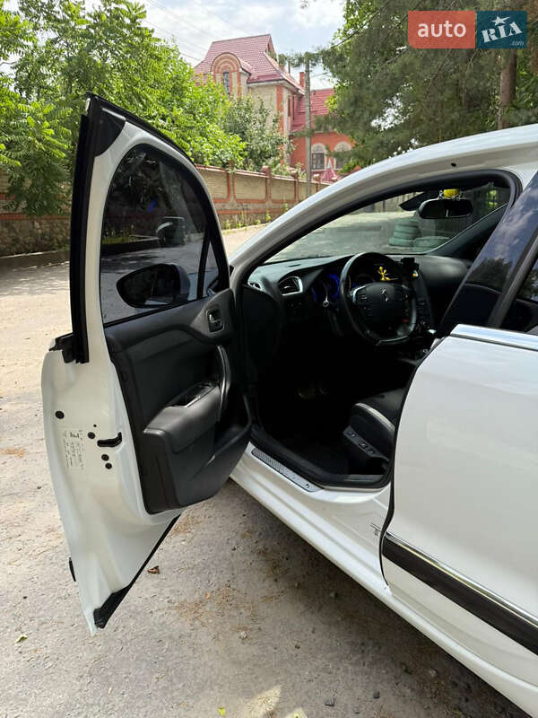Хэтчбек Citroen DS4 2012 в Харькове
