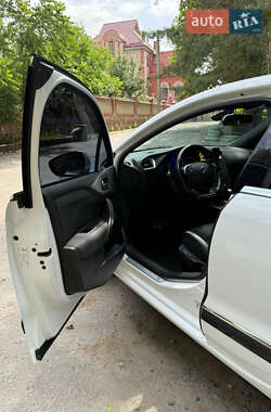 Хэтчбек Citroen DS4 2012 в 
