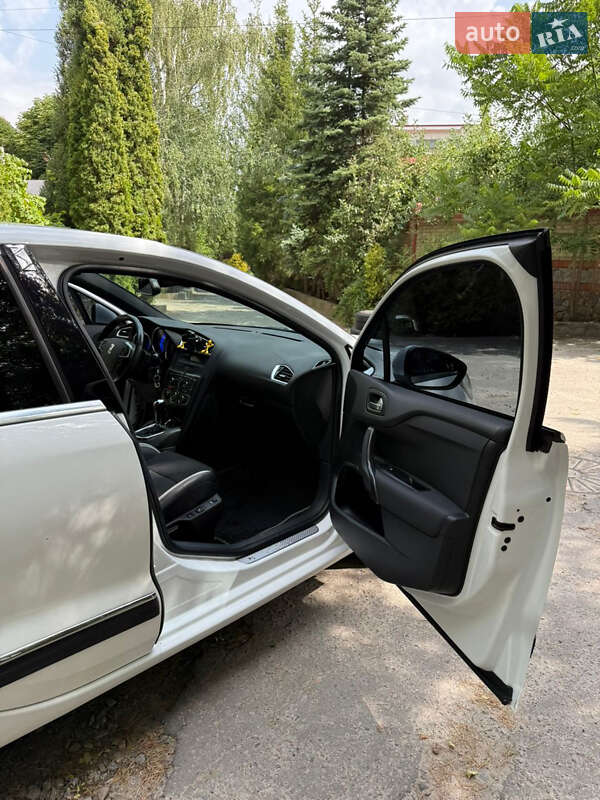 Хэтчбек Citroen DS4 2012 в Харькове