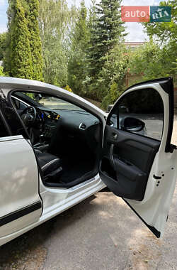 Хэтчбек Citroen DS4 2012 в 