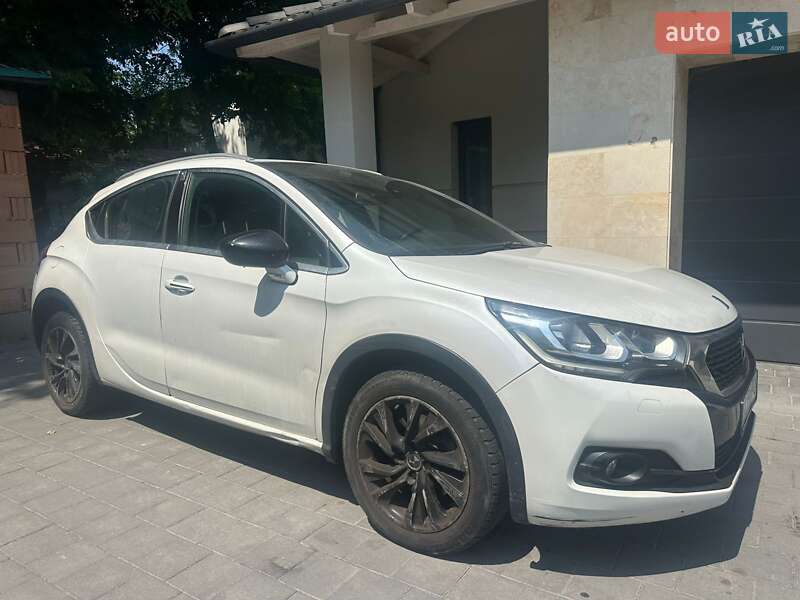Хэтчбек Citroen DS4 2016 в Киеве