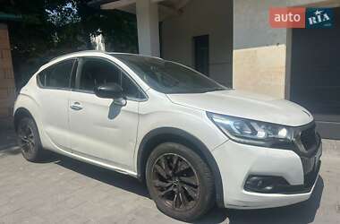 Хэтчбек Citroen DS4 2016 в 