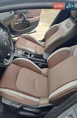 Хэтчбек Citroen DS4 2011 в 