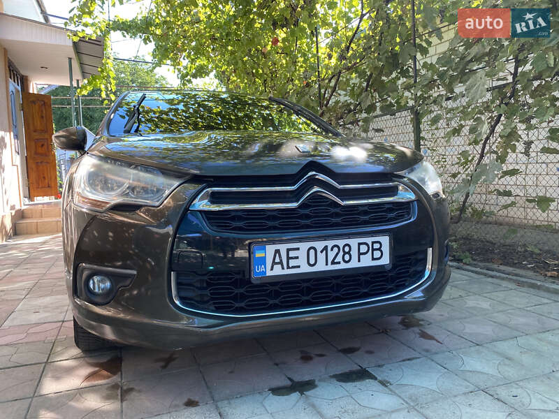 Хэтчбек Citroen DS4 2013 в Киеве