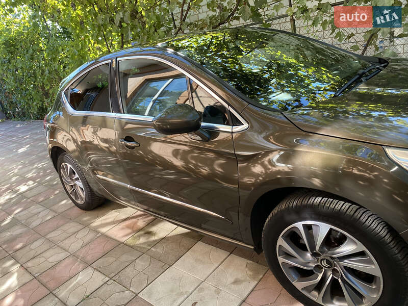 Хэтчбек Citroen DS4 2013 в Киеве