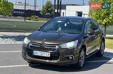 Хэтчбек Citroen DS4 2012 в 