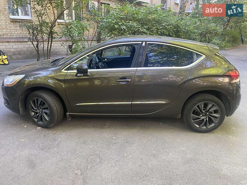 Хэтчбек Citroen DS4 2012 в Киеве