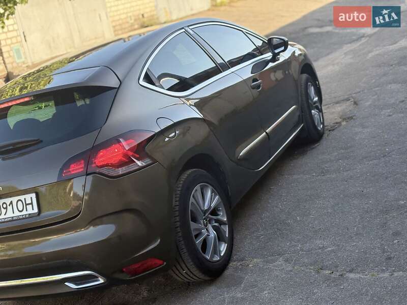 Хэтчбек Citroen DS4 2012 в Днепре