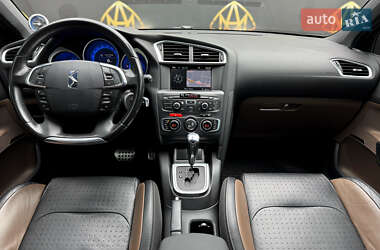 Хэтчбек Citroen DS4 2012 в 