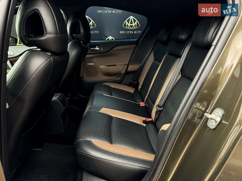 Хэтчбек Citroen DS4 2012 в Киеве фото 12 Хэтчбек Citroen DS4 2012 в Киеве