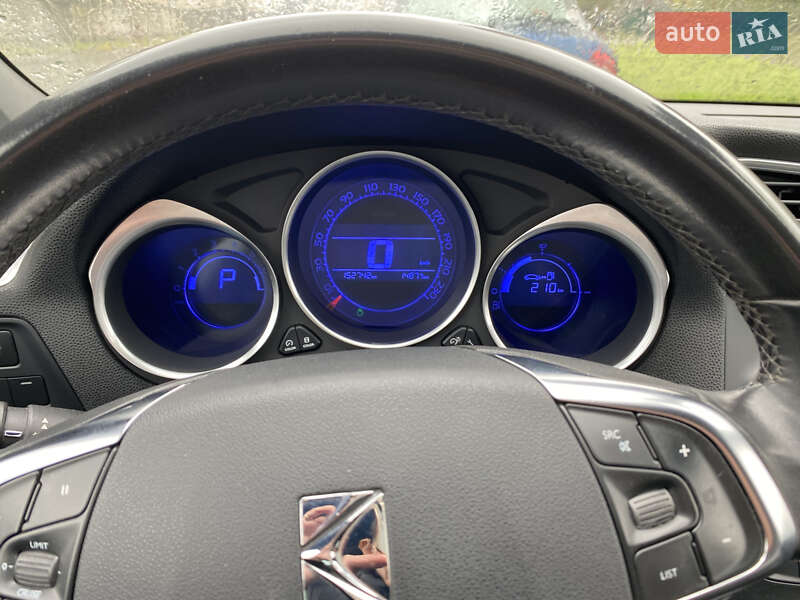 Хэтчбек Citroen DS4 2012 в Киеве фото 9 Хэтчбек Citroen DS4 2012 в Киеве