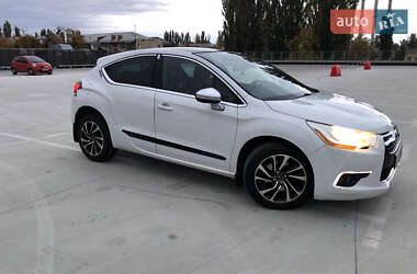 Хетчбек Citroen DS4 2014 в  фото 4 Хетчбек Citroen DS4 2014 в