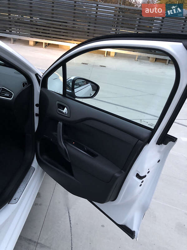 Хетчбек Citroen DS4 2014 в Києві