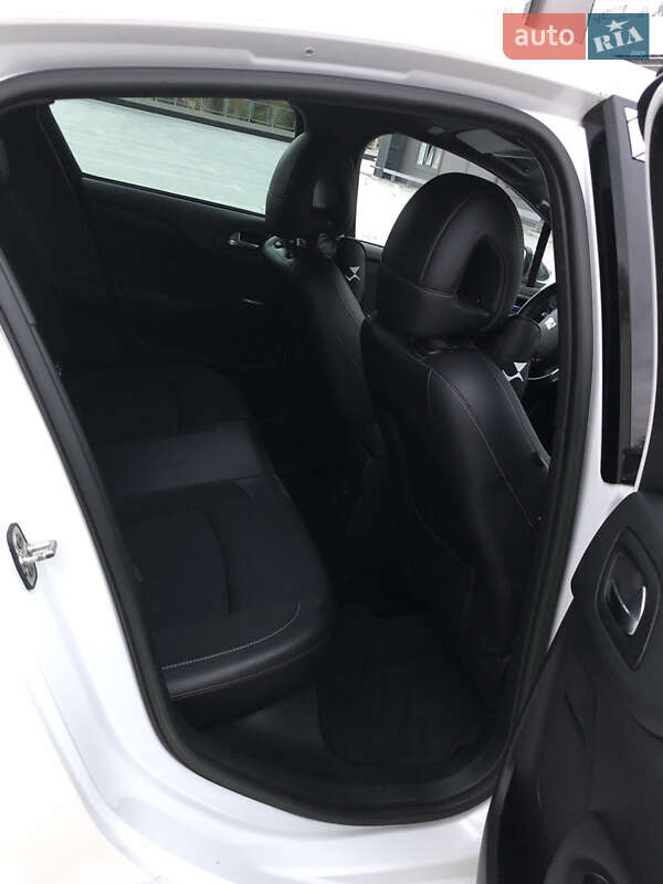 Хетчбек Citroen DS4 2014 в Києві