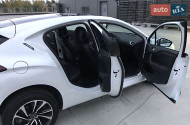 Хетчбек Citroen DS4 2014 в  фото 43 Хетчбек Citroen DS4 2014 в