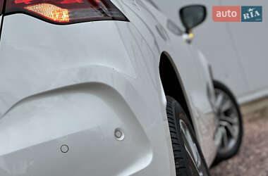 Хэтчбек Citroen DS4 2011 в 