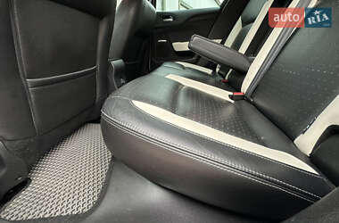 Хэтчбек Citroen DS4 2011 в 