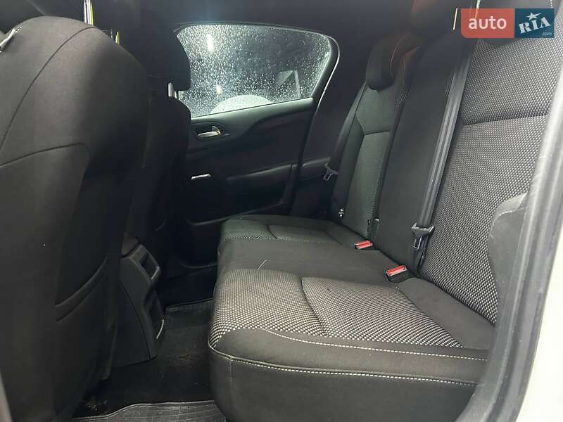Хетчбек Citroen DS4 2012 в Чернівцях фото 11 Хетчбек Citroen DS4 2012 в Чернівцях