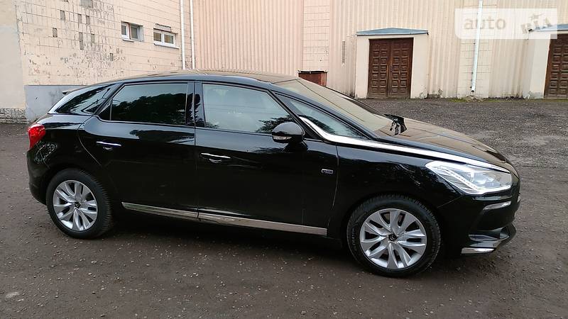 Хетчбек Citroen DS5 2014 в Дубні