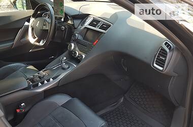 Хетчбек Citroen DS5 2012 в  фото 14 Хетчбек Citroen DS5 2012 в