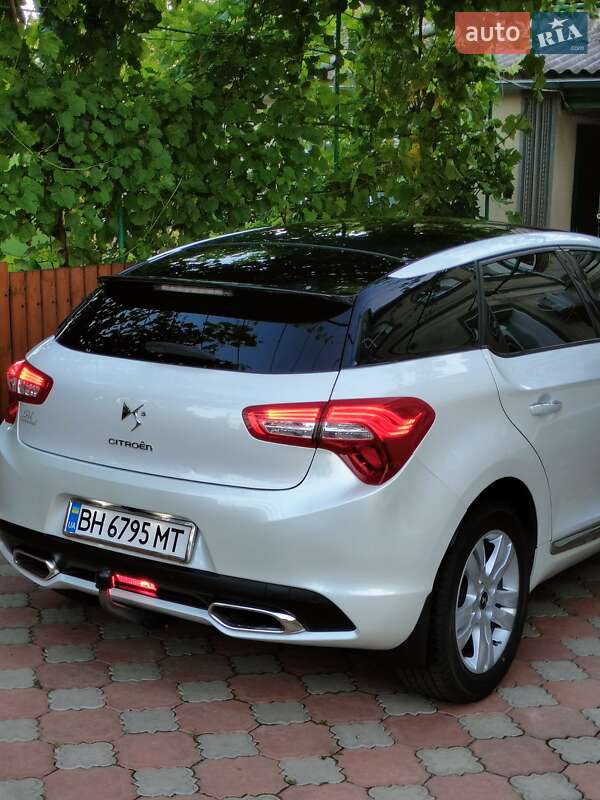 Хэтчбек Citroen DS5 2013 в Южном фото 27 Хэтчбек Citroen DS5 2013 в Южном