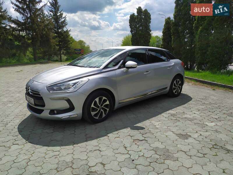 Хэтчбек Citroen DS5 2013 в Дубно