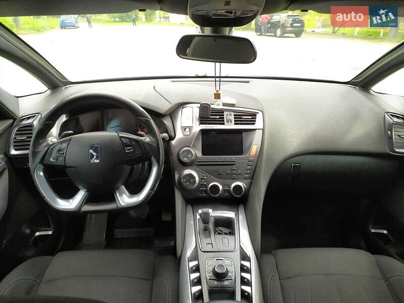 Хэтчбек Citroen DS5 2013 в Дубно