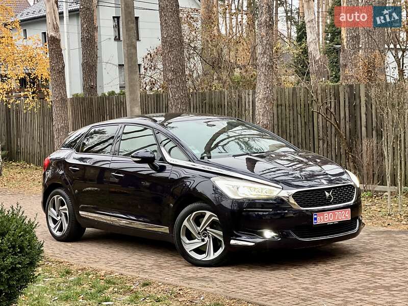 Хэтчбек Citroen DS5 2016 в Киеве