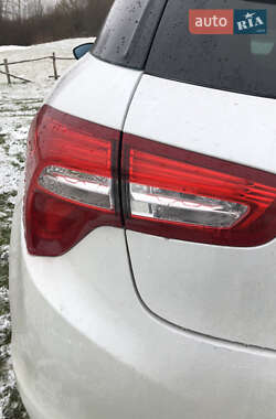 Хетчбек Citroen DS5 2013 в 