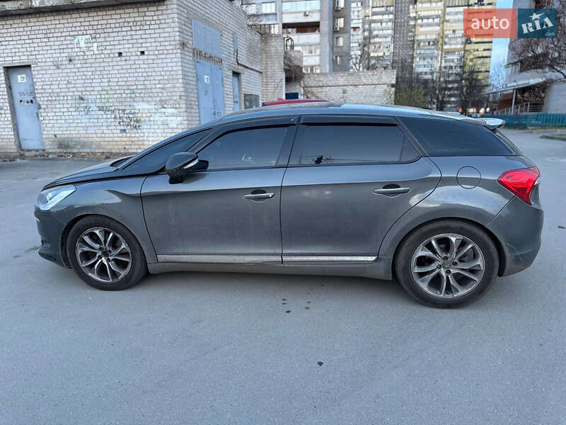 Хетчбек Citroen DS5 2013 в Дніпрі