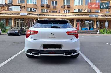 Хэтчбек Citroen DS5 2012 в 
