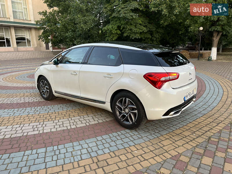 Хэтчбек Citroen DS5 2013 в Сарате