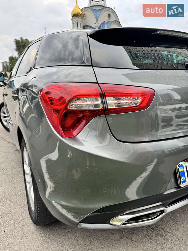 Хэтчбек Citroen DS5 2013 в Киеве