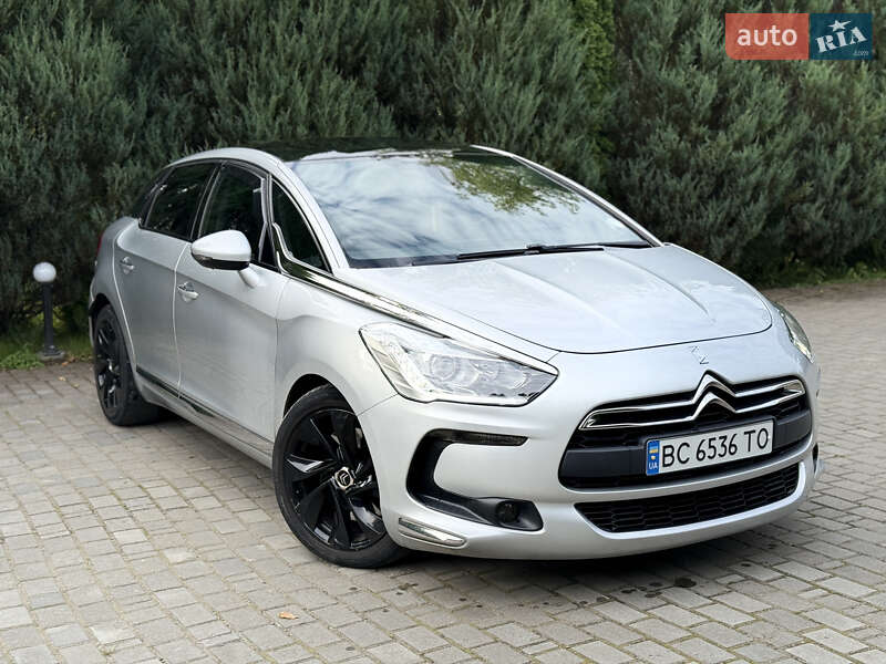 Хэтчбек Citroen DS5 2013 в 