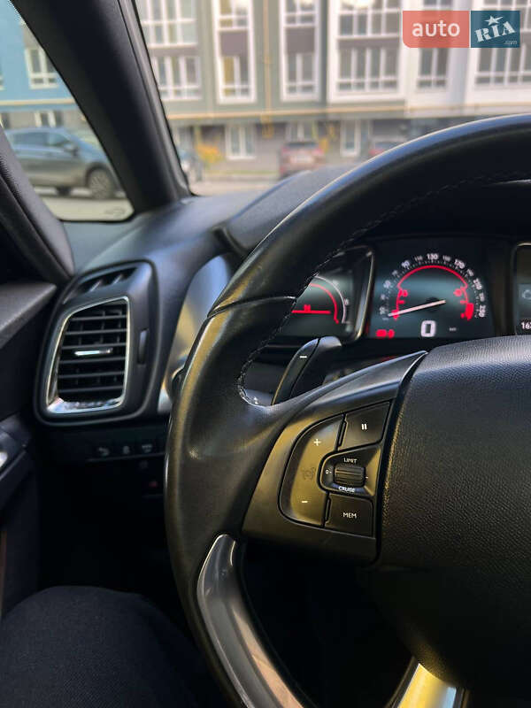 Хэтчбек Citroen DS5 2012 в Черновцах фото 23 Хэтчбек Citroen DS5 2012 в Черновцах