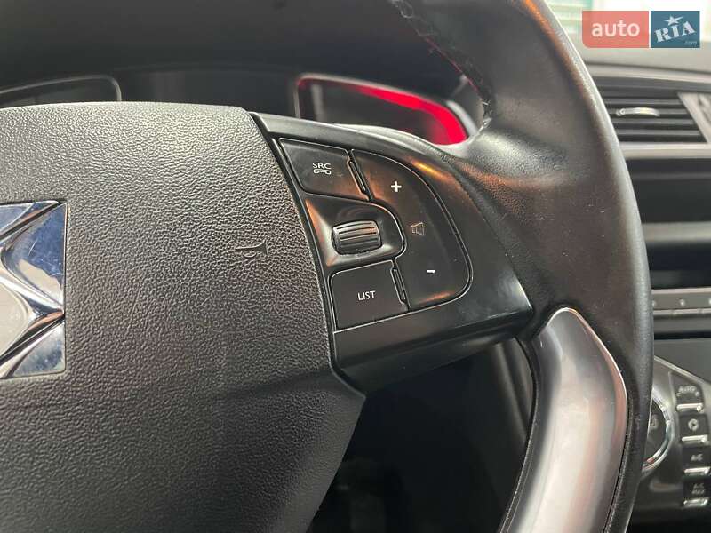 Хэтчбек Citroen DS5 2012 в Киеве