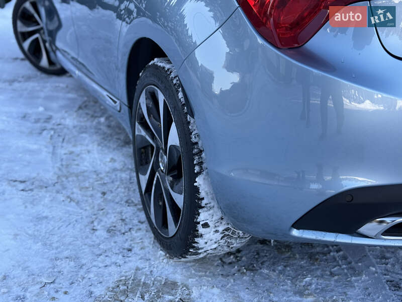 Хэтчбек Citroen DS5 2011 в Самборе