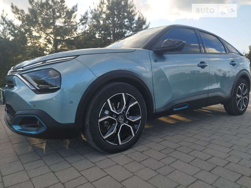 Хэтчбек Citroen e-C4 2021 в 