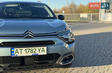 Хэтчбек Citroen e-C4 2022 в 