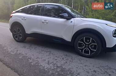 Хэтчбек Citroen e-C4 2021 в 