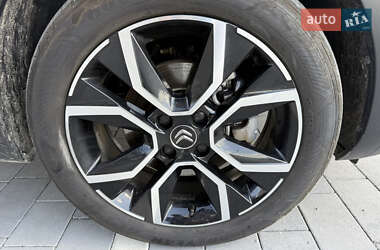 Хэтчбек Citroen e-C4 2022 в 