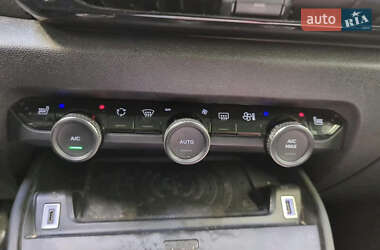 Хетчбек Citroen e-C4 2021 в 