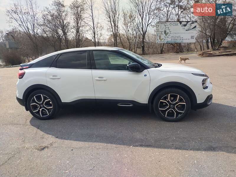 Хетчбек Citroen e-C4 2021 в Ромнах