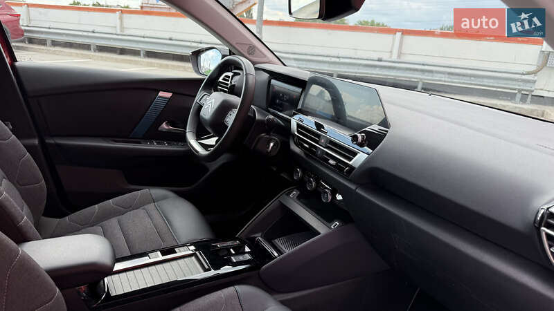 Хэтчбек Citroen e-C4 2023 в Киеве фото 59 Хэтчбек Citroen e-C4 2023 в Киеве
